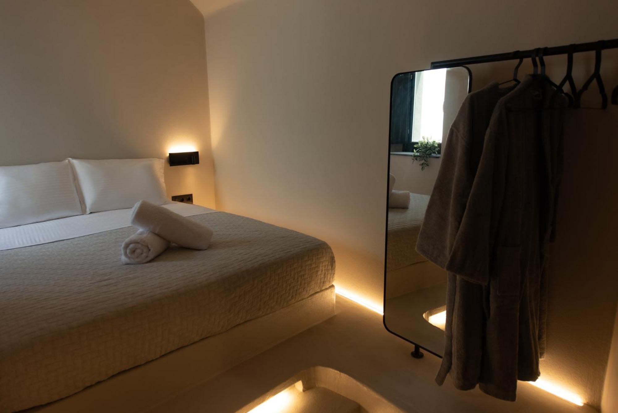Noir Cave Villa With Private Jacuzzi And Sunset Terrace Pýrgos エクステリア 写真
