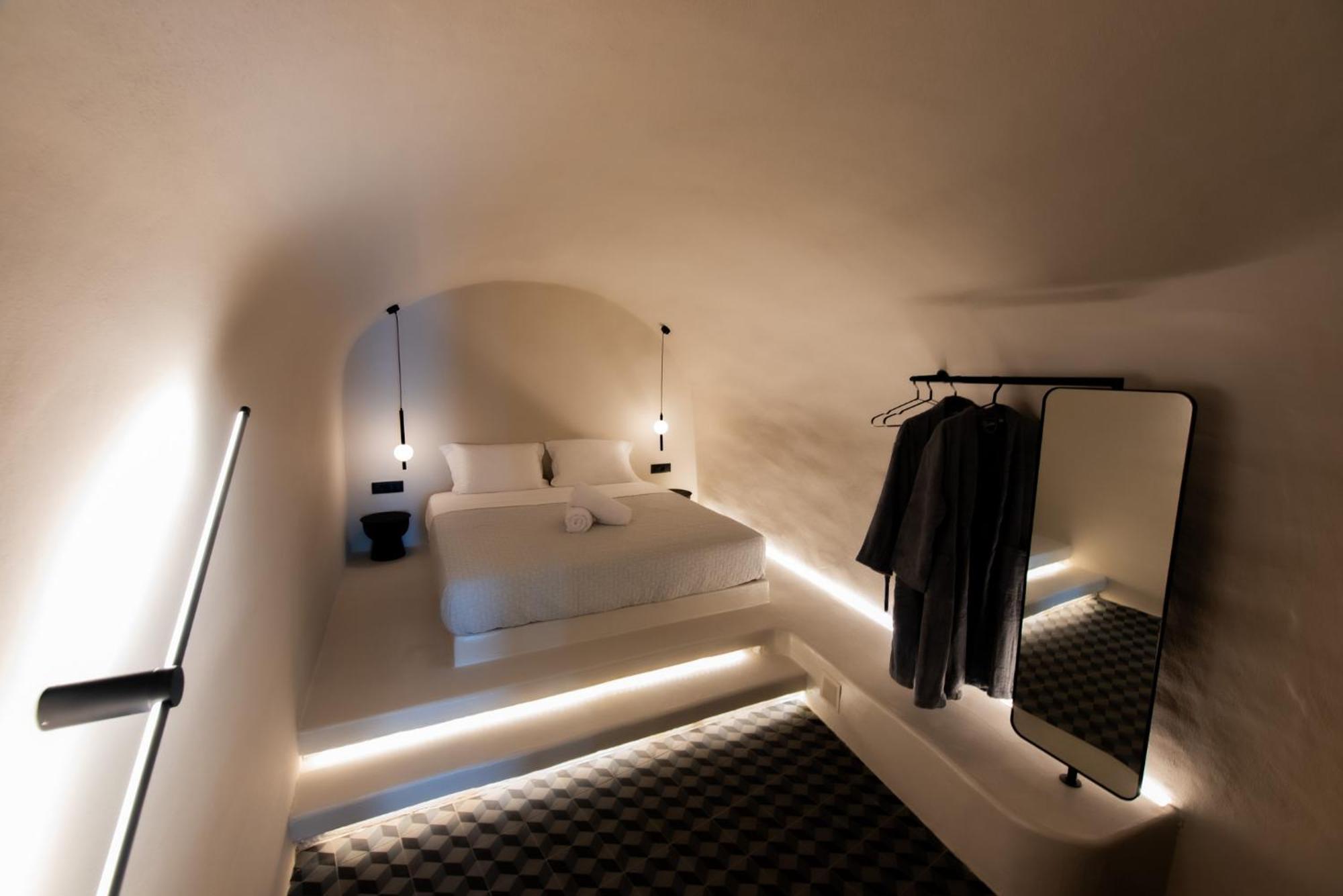 Noir Cave Villa With Private Jacuzzi And Sunset Terrace Pýrgos エクステリア 写真