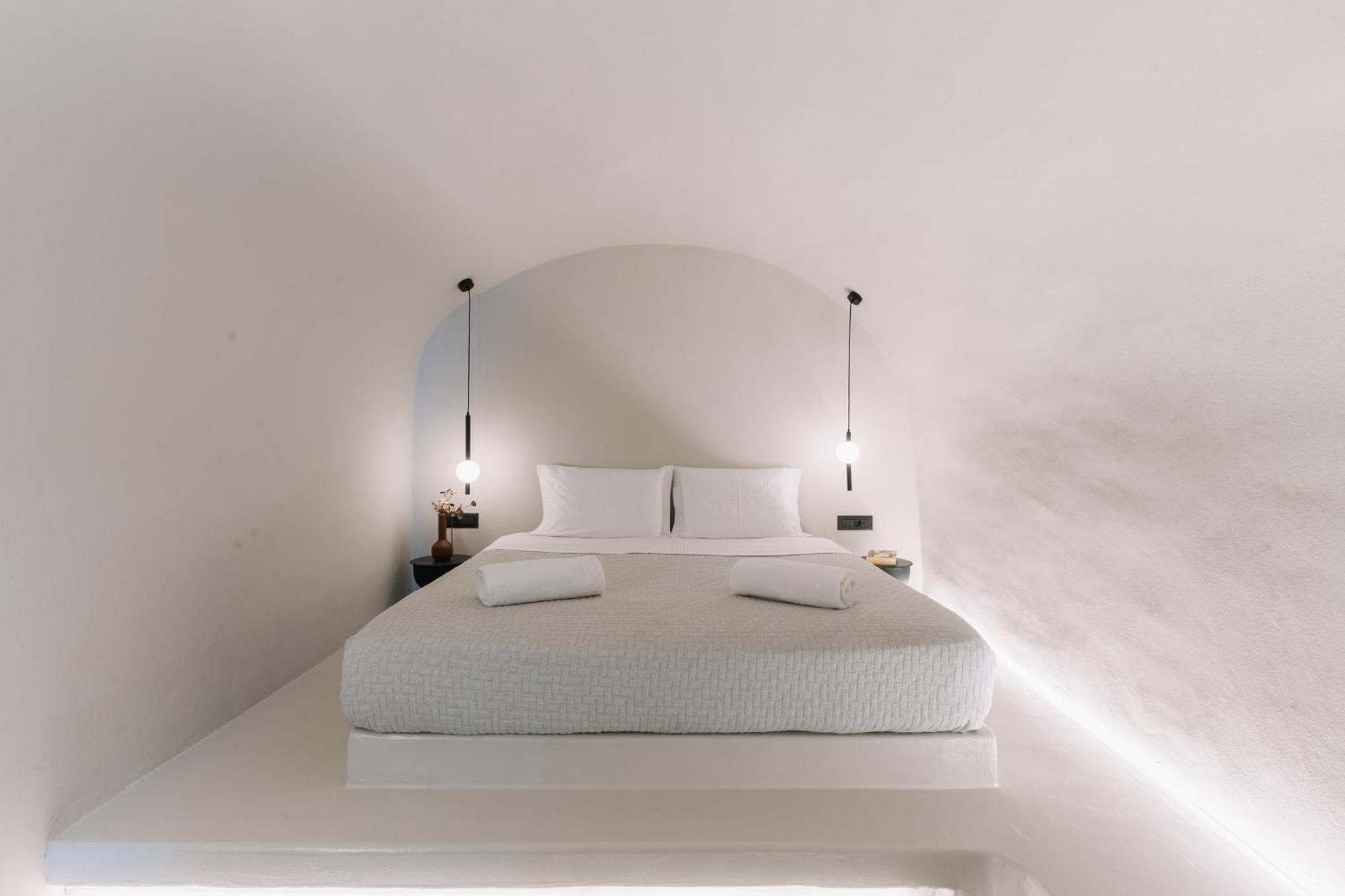 Noir Cave Villa With Private Jacuzzi And Sunset Terrace Pýrgos エクステリア 写真